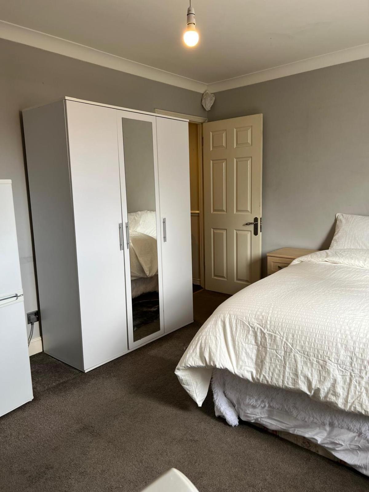 Oxborne Rooms Uk - 22 Seaton ลอนดอน ภายนอก รูปภาพ